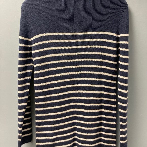 Gap Maternity Medium Navy Blue Stripe Button-shoulder Sweater NWT - Picture 3 of 6